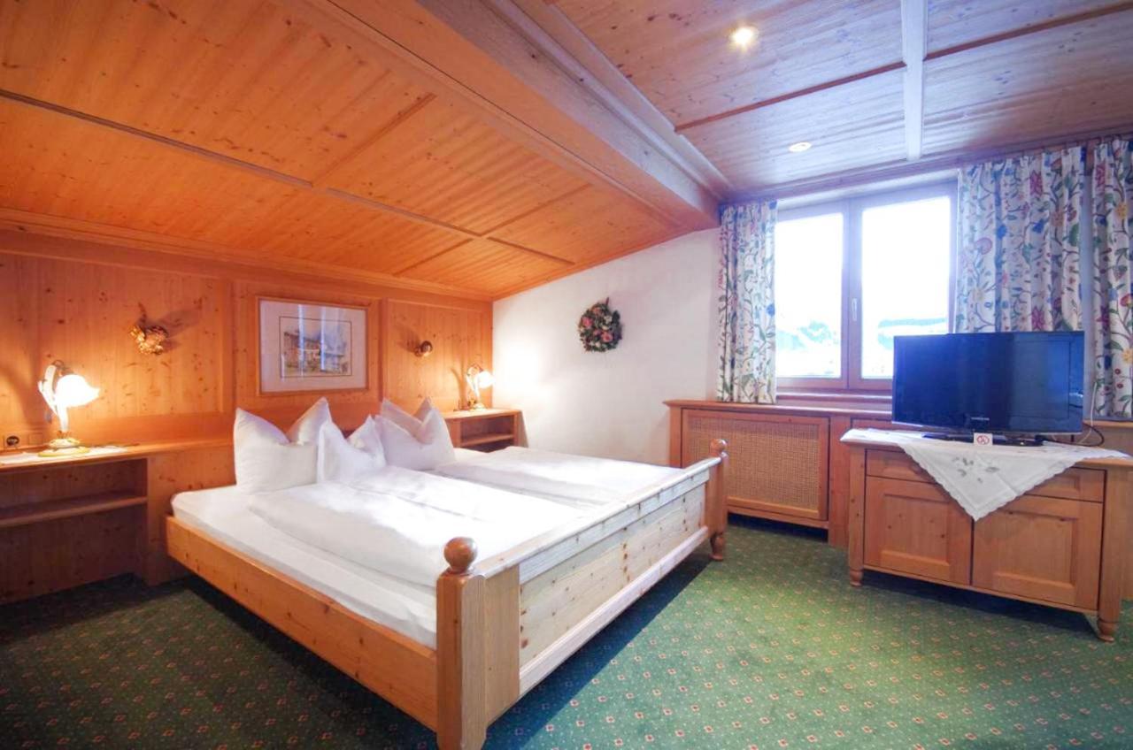 Hotel Pension Alpenrose เลคอัมอาร์ลแบร์ก ภายนอก รูปภาพ